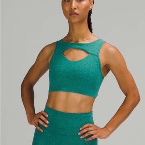 Lululemon Everlux Cut-Out Train Bra *Medium Support, Crunch Teal Lagoon- Size 6